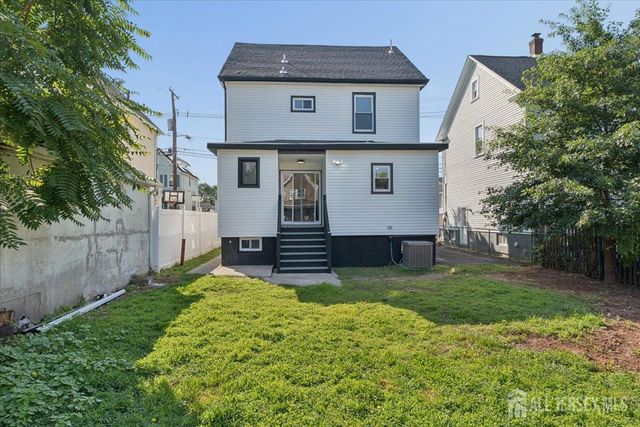 17 Atlantic Street, Carteret, NJ 07008
