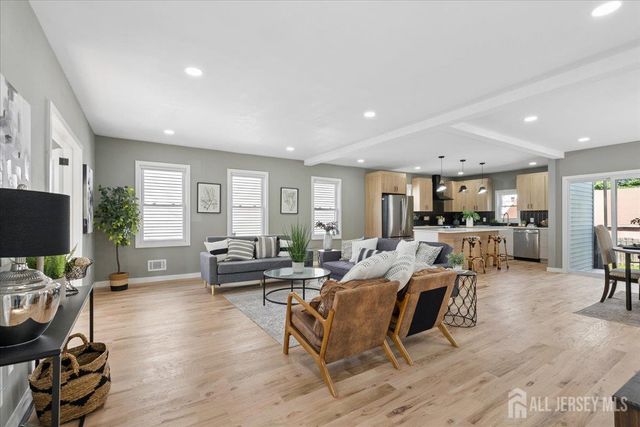 17 Atlantic Street, Carteret, NJ 07008