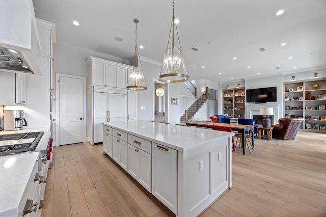 6822 E Warwick Lake Lane, Spring, TX 77389