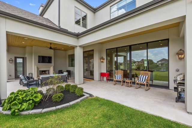 6822 E Warwick Lake Lane, Spring, TX 77389