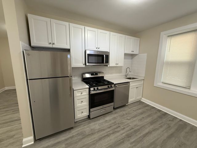 3150 Harlem Avenue GDN, Riverside, IL 60546