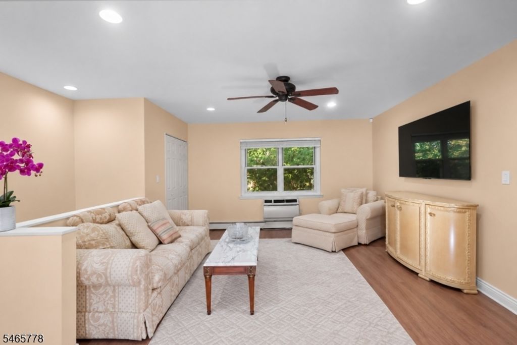 49 Knox Ter 2A, Wayne Twp., NJ 07470 — photo 2