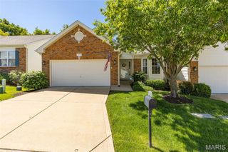 3242 Woodridge Center Parkway, St Louis, MO 63129