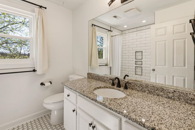 802 Brookhollow Lane, Chattanooga, TN 37421