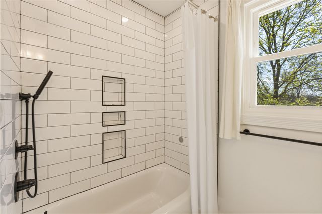 802 Brookhollow Lane, Chattanooga, TN 37421