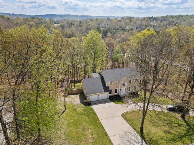 802 Brookhollow Lane, Chattanooga, TN 37421