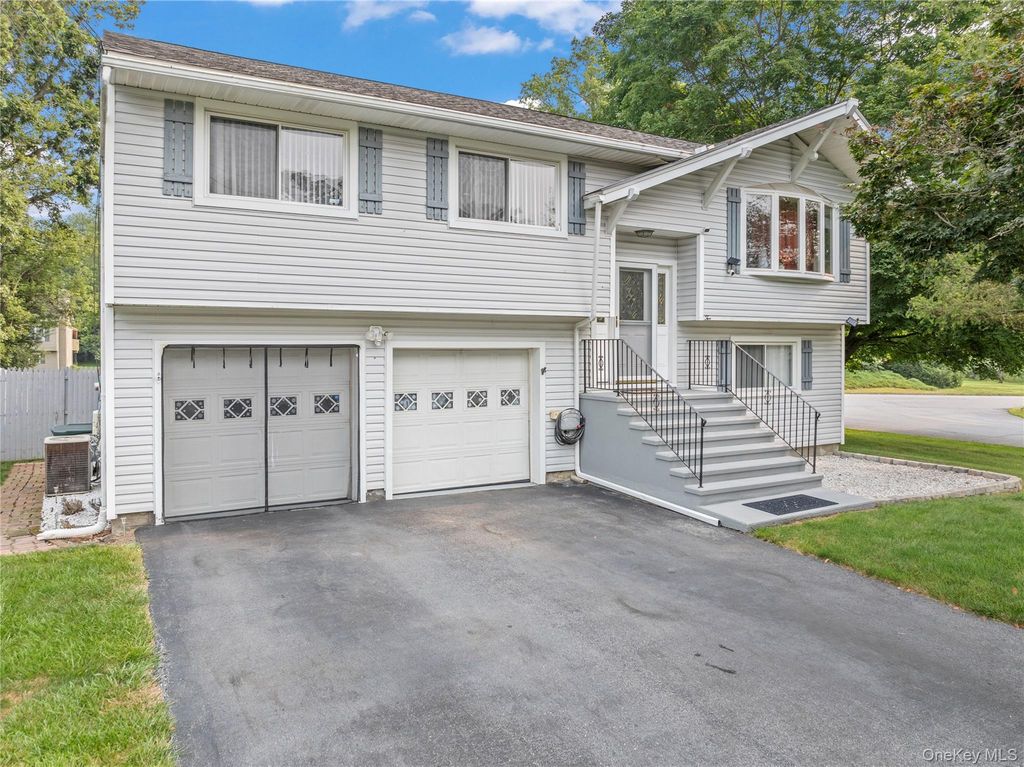 2 Gerry Road, Poughkeepsie, NY 12603