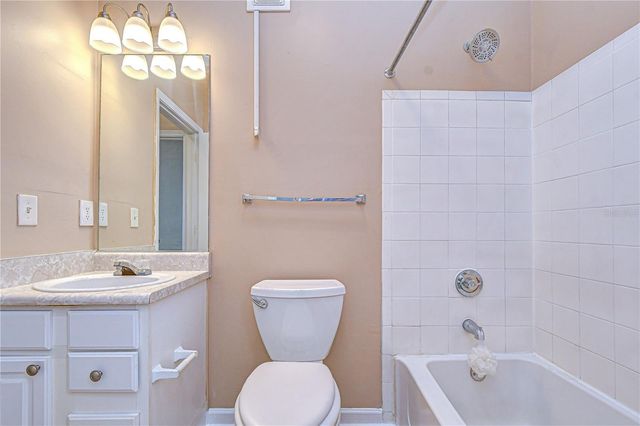 17942 VILLA CREEK DRIVE 17942, Tampa, FL 33647