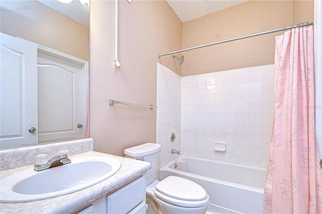 17942 VILLA CREEK DRIVE 17942, Tampa, FL 33647