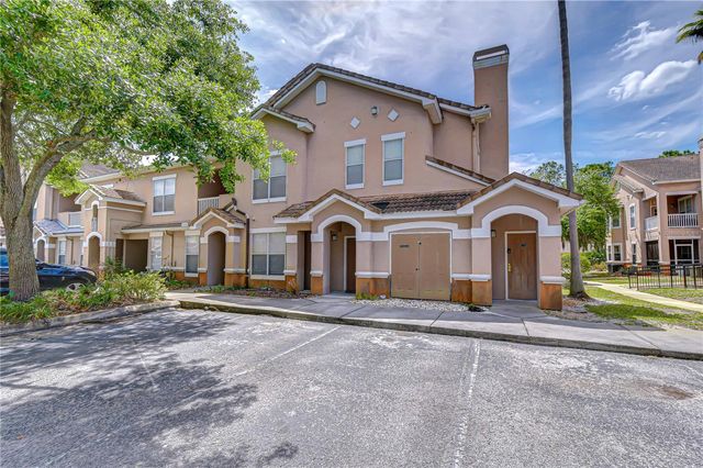 17942 VILLA CREEK DRIVE 17942, Tampa, FL 33647