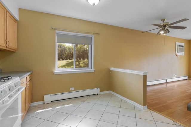 235 N Mill Road 115B, Addison, IL 60101