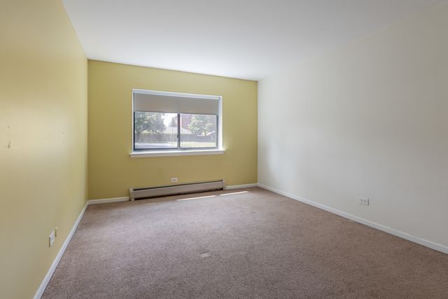 235 N Mill Road 115B, Addison, IL 60101