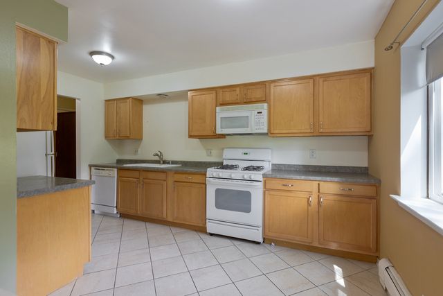 235 N Mill Road 115B, Addison, IL 60101
