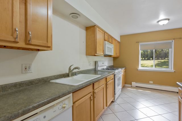 235 N Mill Road 115B, Addison, IL 60101