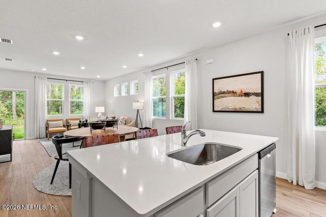 10700 WATERFIELD Road, Jacksonville, FL 32210