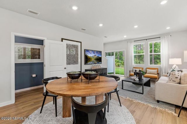 10700 WATERFIELD Road, Jacksonville, FL 32210