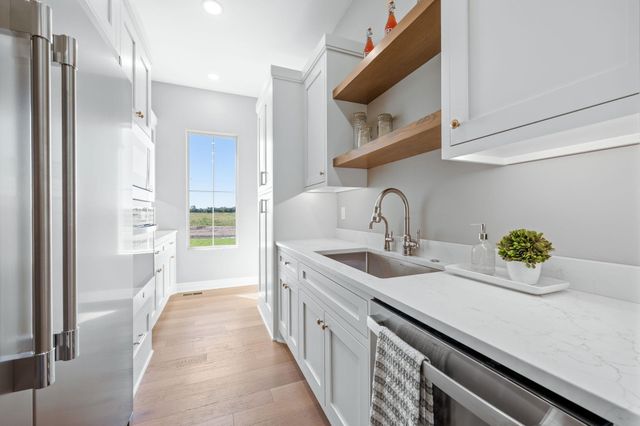 16697 W Hickory St, Goddard, KS 67052