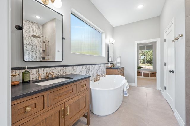 16697 W Hickory St, Goddard, KS 67052