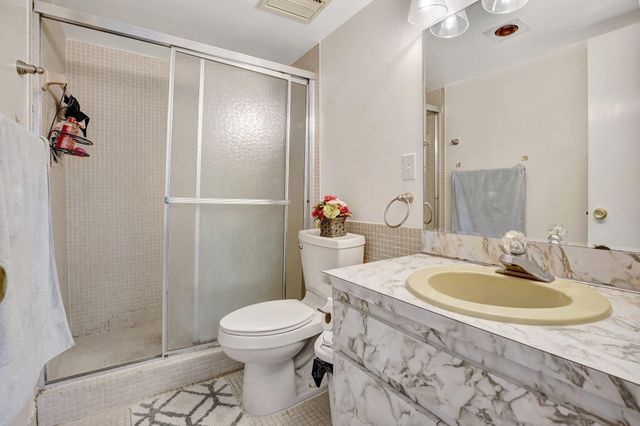 6923 Cypress Road D12, Plantation, FL 33317