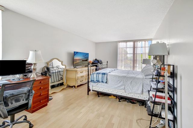 6923 Cypress Road D12, Plantation, FL 33317