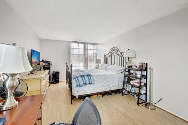 6923 Cypress Road D12, Plantation, FL 33317