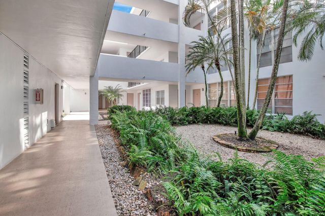 6923 Cypress Road D12, Plantation, FL 33317