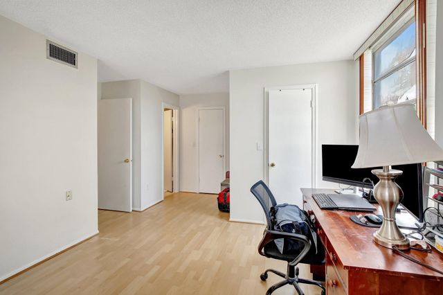 6923 Cypress Road D12, Plantation, FL 33317