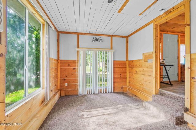 111 E Wisconsin Avenue, Bonifay, FL 32425