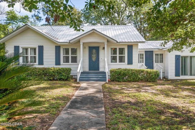 111 E Wisconsin Avenue, Bonifay, FL 32425
