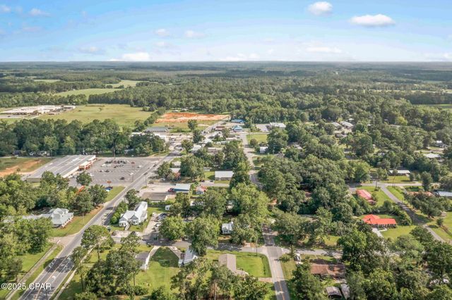 111 E Wisconsin Avenue, Bonifay, FL 32425