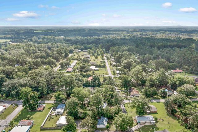 111 E Wisconsin Avenue, Bonifay, FL 32425