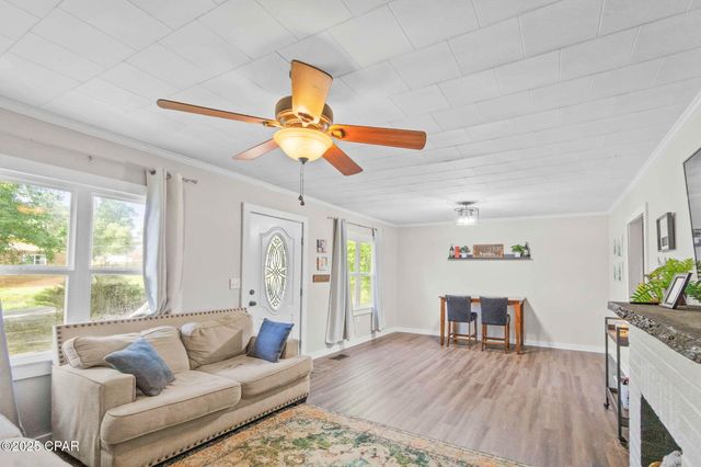 111 E Wisconsin Avenue, Bonifay, FL 32425