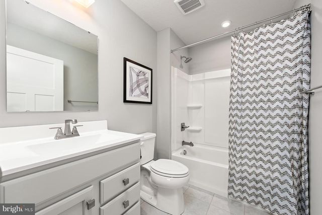 1684 ALICE SPRINGS DR, Martinsburg, WV 25403