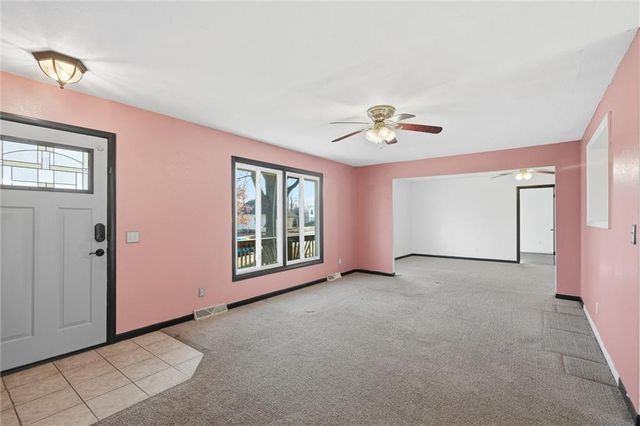 612 River Street, Tonganoxie, KS 66086