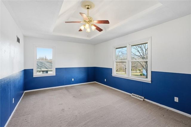 612 River Street, Tonganoxie, KS 66086