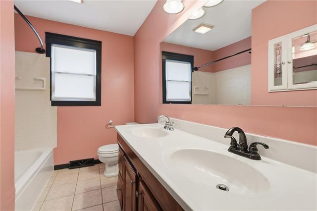 612 River Street, Tonganoxie, KS 66086