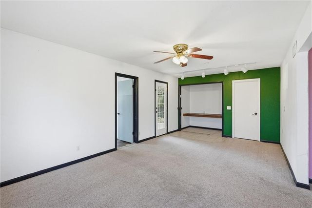 612 River Street, Tonganoxie, KS 66086