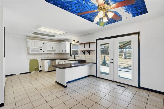 612 River Street, Tonganoxie, KS 66086