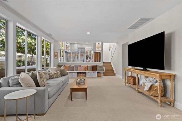 7817 182nd Place SW, Edmonds, WA 98026
