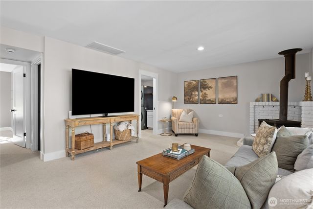 7817 182nd Place SW, Edmonds, WA 98026
