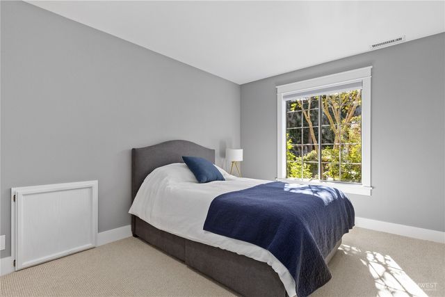 7817 182nd Place SW, Edmonds, WA 98026