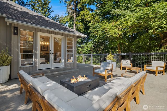 7817 182nd Place SW, Edmonds, WA 98026