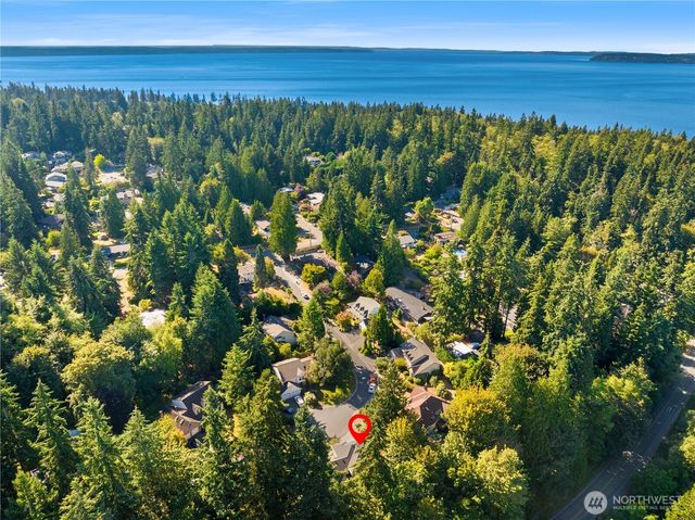 7817 182nd Place SW, Edmonds, WA 98026