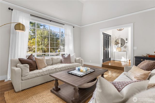7817 182nd Place SW, Edmonds, WA 98026