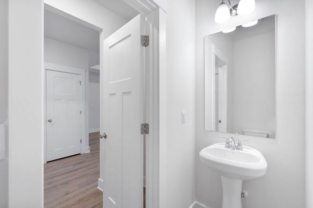 127 Hobson Avenue, Crestview, FL 32539