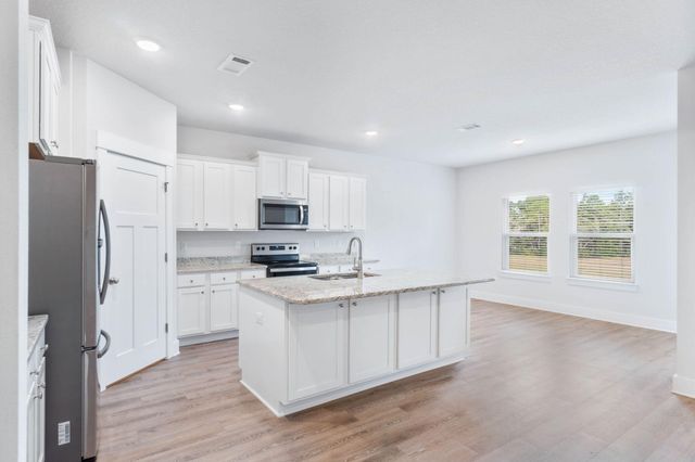 127 Hobson Avenue, Crestview, FL 32539