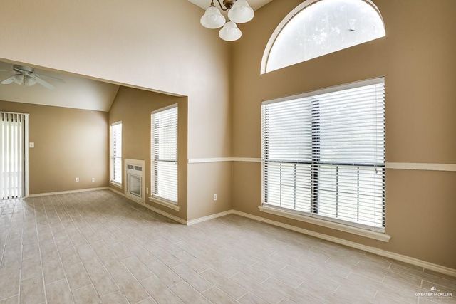 709 Brazos Circle UT8, Mission, TX 78572