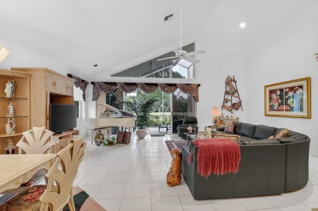 11873 Fountainside Circle, Boynton Beach, FL 33437