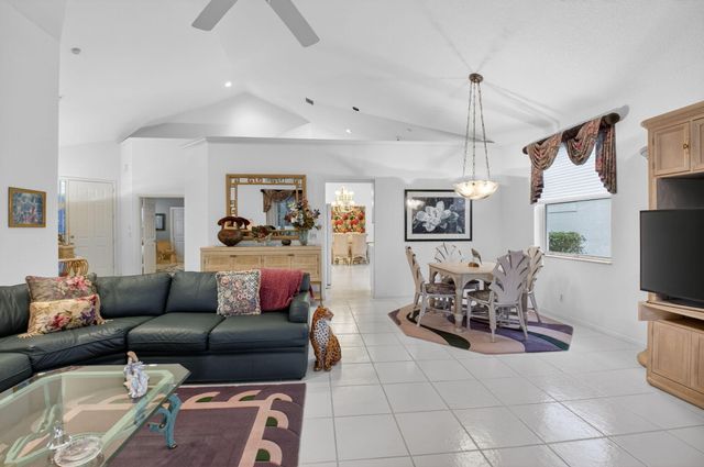 11873 Fountainside Circle, Boynton Beach, FL 33437