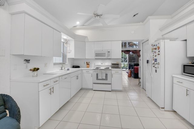 11873 Fountainside Circle, Boynton Beach, FL 33437